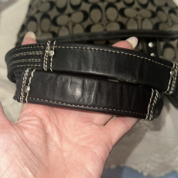 Coach Vintage Hampton F13973
Handbag Signature Jacquard &
Leather - Picture 8 of 16